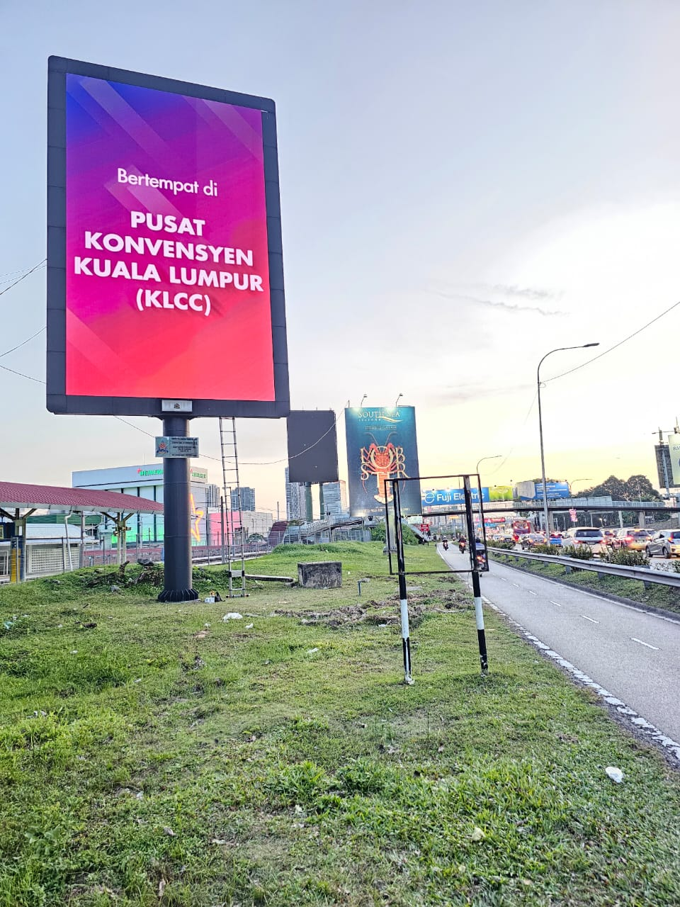 outdoor LED display board